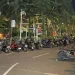 Parkir di Alun-alun Kota Batu