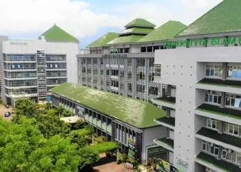 Kampus Terbaik di Jawa Timur