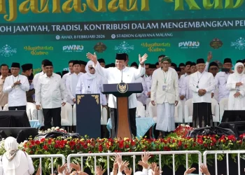 Presiden RI Prabowo Subianto saat memberikan pidato di Mujahadah Kubro 1 Abad NU di Malang. Foto: Dok