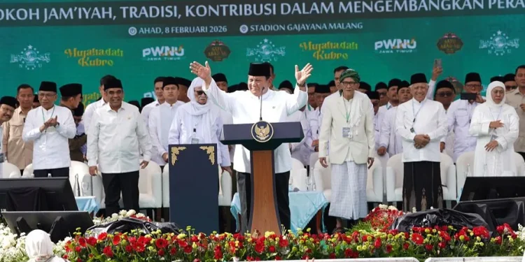 Presiden RI Prabowo Subianto saat memberikan pidato di Mujahadah Kubro 1 Abad NU di Malang. Foto: Dok