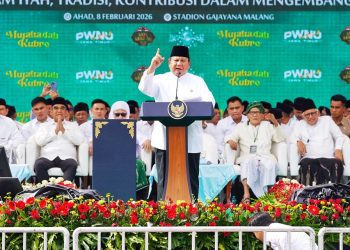 Presiden RI Prabowo Subianto saat memberikan pidato dalam Mujahadah Kubro 1 Abad NU di Malang. Foto: Azmy