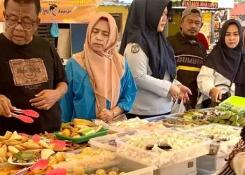 7 pasar takjil Kota Malang yang wajib dikunjungi selama bulan Ramadan ini untuk berburu aneka menu takjil berbuka puasa. /Foto: Pinterest/Fio’s Gallery.