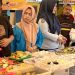 7 pasar takjil Kota Malang yang wajib dikunjungi selama bulan Ramadan ini untuk berburu aneka menu takjil berbuka puasa. /Foto: Pinterest/Fio’s Gallery.