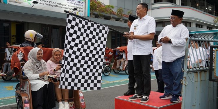 PLN UP3 Malang dan Pemkot Malang menggelar konvoi becak listrik. Foto/dok. PLN UP3 Malang