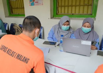Napi Lapas Malang jalani VCT dan pemeriksaan kesehatan sebagai antisipasi penyakit menular. (Foto/dok. Lapas Malang)