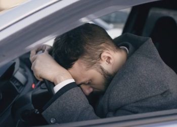 Ilustrasi overwork alias gila kerja. Foto: Unsplash