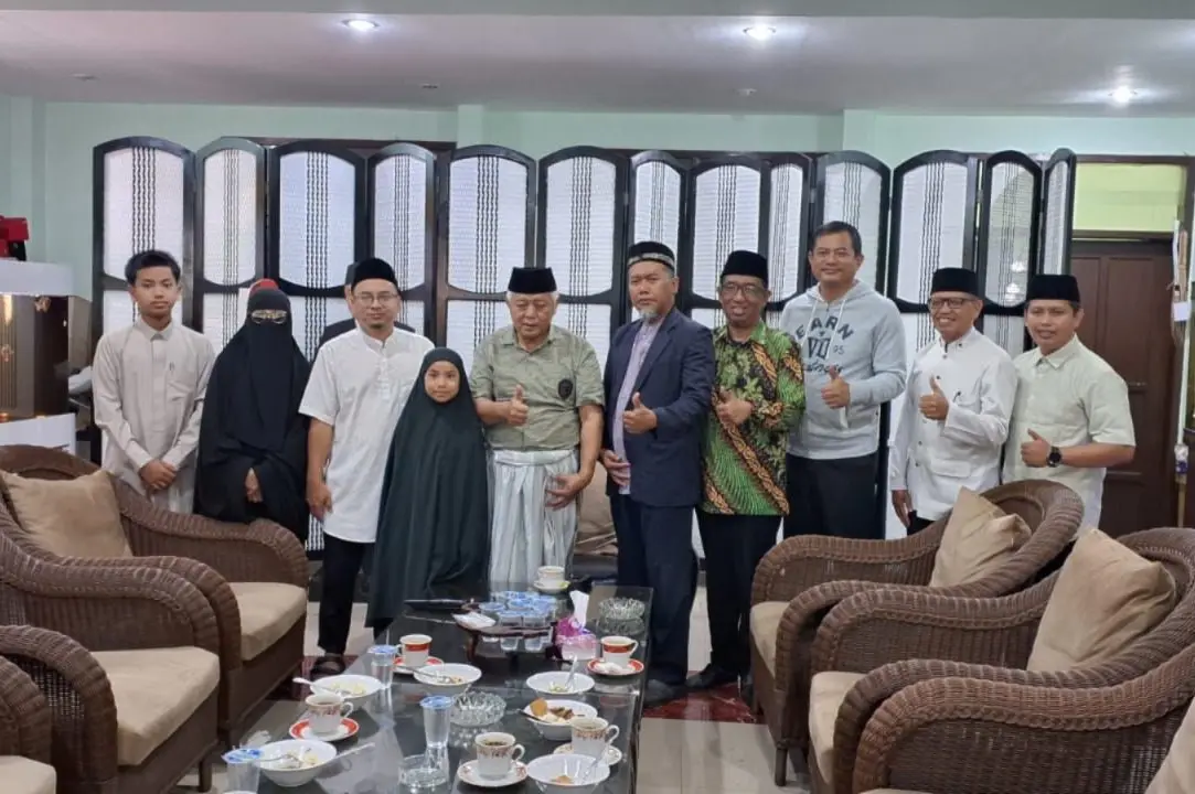 Foto bersama Bupati Malang, Sanusi dan Aisyah Ar Rumy. Foto: Pemkab Malang
