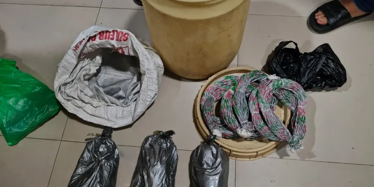 Barang bukti yang diamankan dari tersangka. Foto: Polres Malang