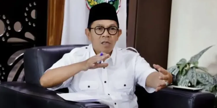 Wali Kota Batu Nurochman. Pemkot Batu siapkan skema penanaman kabel bawah tanah. Foto: Azmy