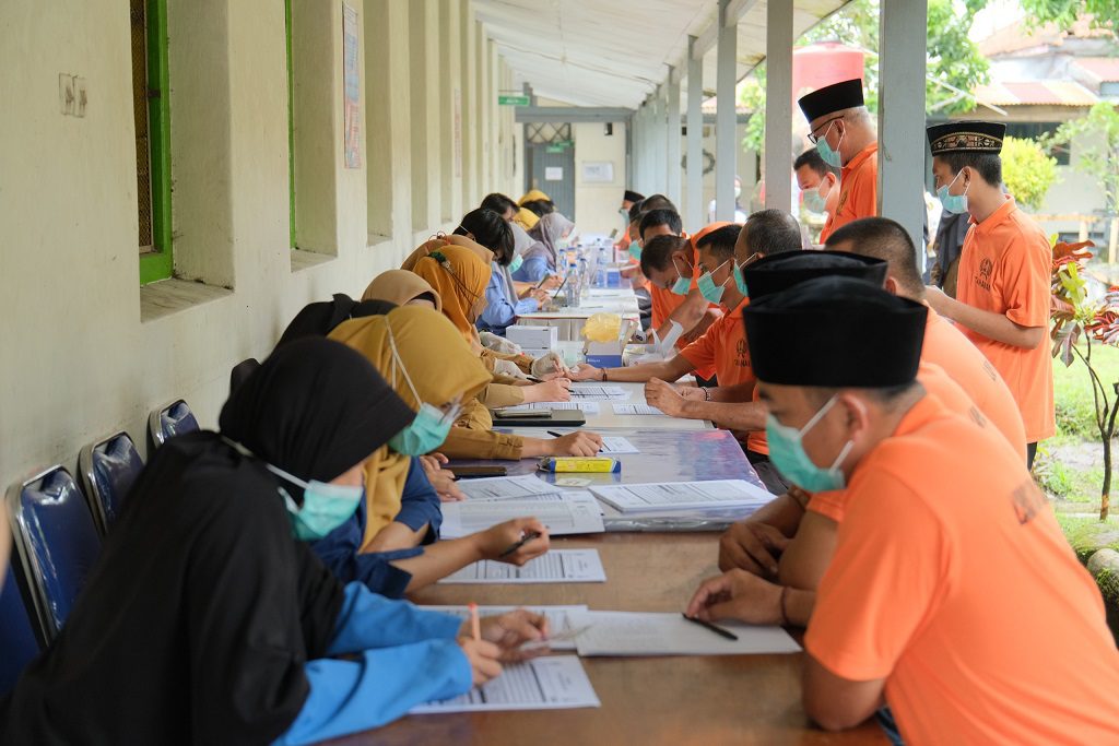 Napi Lapas Malang jalani VCT dan pemeriksaan kesehatan sebagai antisipasi penyakit menular. (Foto/dok. Lapas Malang)
