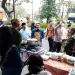 Wali Kota Malang, Wahyu Hidayat bersama Forkipimda menegur pedagang jualan takjil di trotoar. (Foto/M Sholeh)