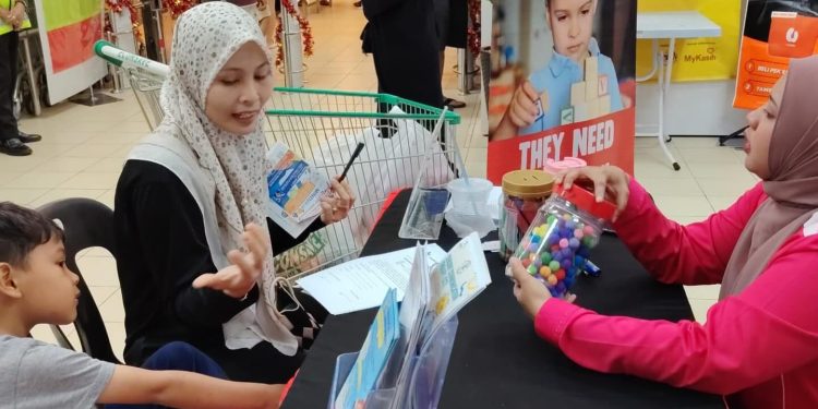 Layanan screening gratis di event INAS26 yang diselenggarakan oleh PSLC./Foto:Dok. PSLC