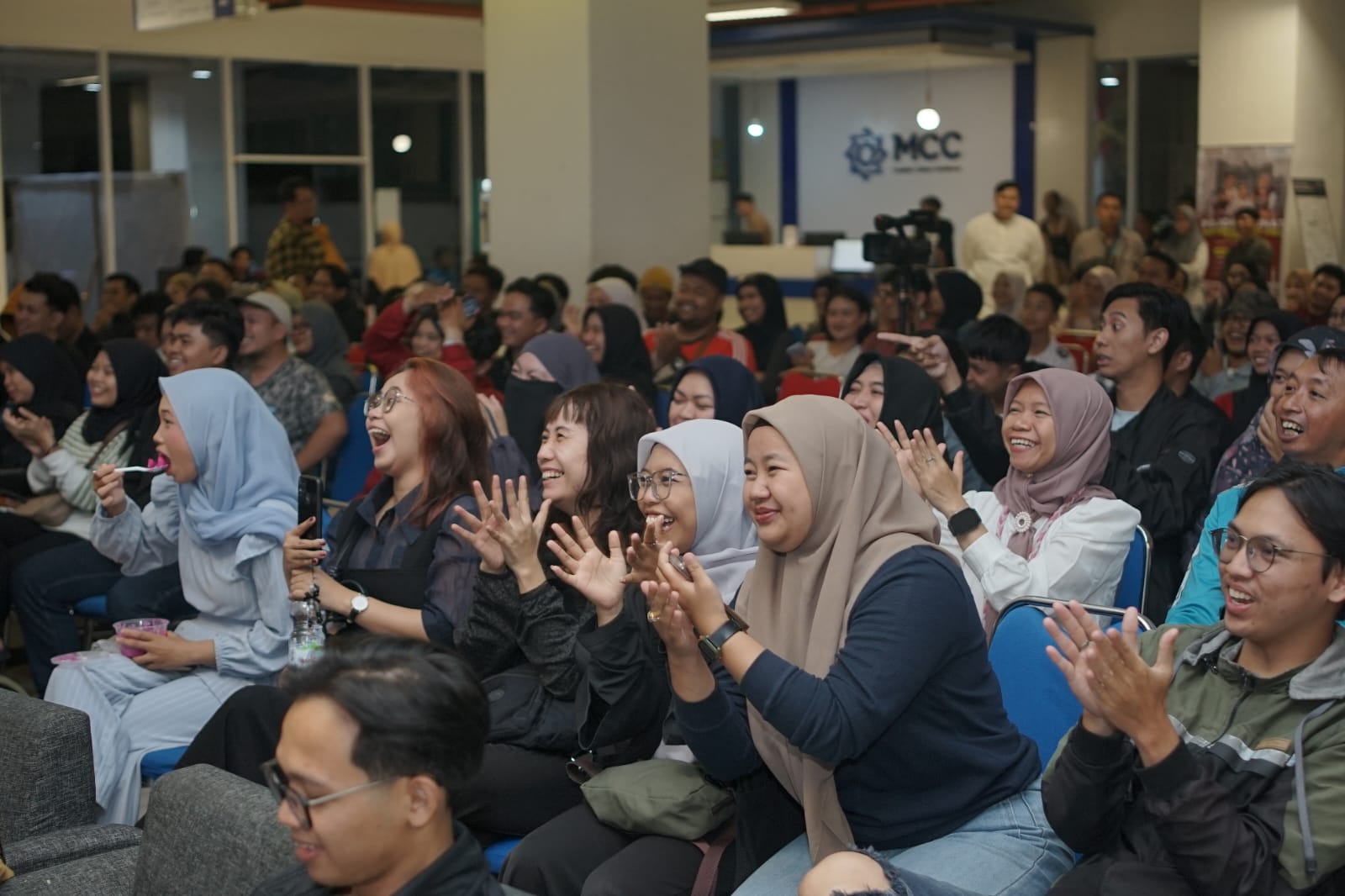 Animo pentonton Grand Final Stand Up Comedy Malang Jeh 2026 di MCC (dok. TugumalangID)