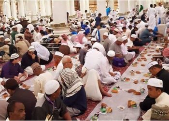 10 Masjid di Lowokwaru Malang yang Sediakan Takjil Gratis Selama Ramadan: Nikmatnya Berbuka Bersama!