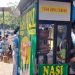 Rekomendasi spot sarapan pagi terbaik di sekitar Alun-Alun Kota Batu yang wajib dicoba. /Foto: Google Review Pecel Pojok Alun-Alun Batu/Nissa Isma.