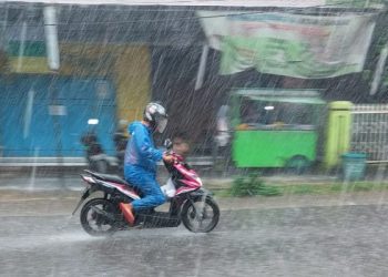 Prakiraan cuaca Malang, terutama di Kota Malang pada hari Senin, 9 Februari 2026 cenderung terjadi hujan ringan. /Foto: Pinterest/Hilal Akbar Riswandha