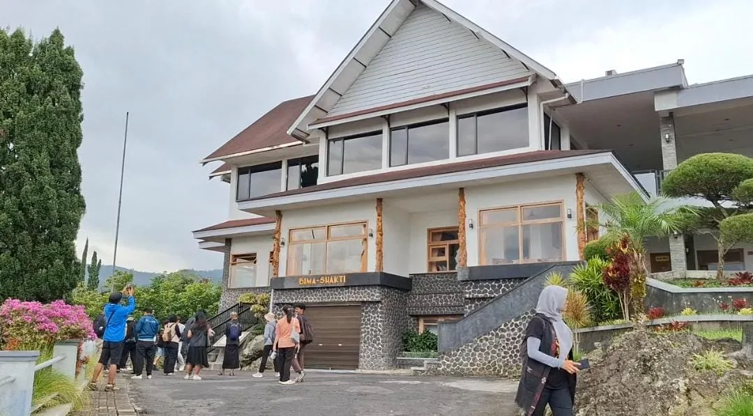 Villa Bimasakti, salah satu obyek cagar budaya di Kota Batu yang sarat sejarah. Foto: Azmy