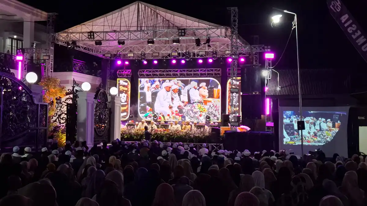 Jemaah padati kediaman HST