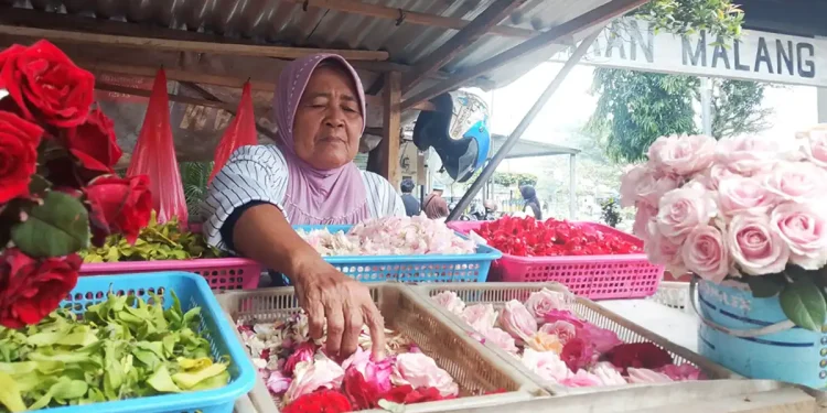 Penjual Bunga Ziarah