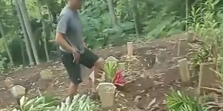 Makam digusur di Kota Batu