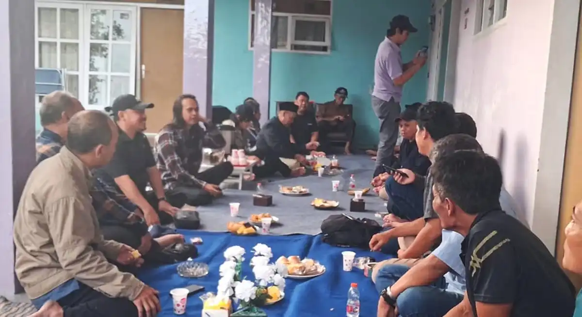 Rembug Warga