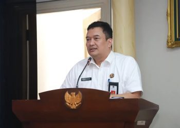 Sekretaris Daerah Kabupaten Malang, Budiar Anwar saat memimpin High Level Meeting bersama TPID. Foto: Pemkab Malang
