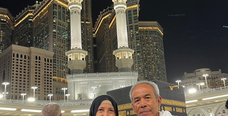 Penjabat (Pj) Rais Syuriah PCNU Kota Malang, H Muhtadi Ridwan, bersama sang istri, Hj Djamilah,