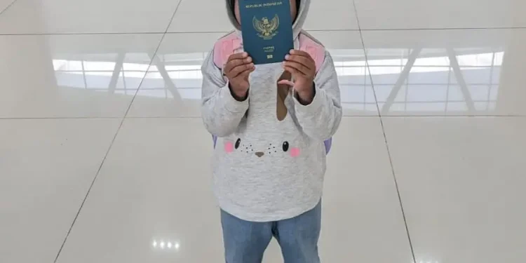 Ayesha El Bahira, anak dari Viki Maulana di sela perjalanan. Foto/dok