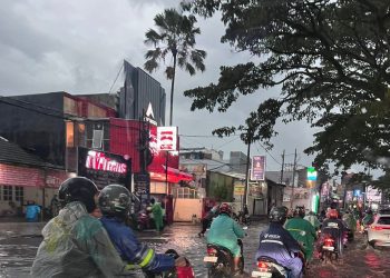 Kondisi banjir di kawasan Suhat, Kota Malang usai diguyur hujan lebat. (Foto/ist)