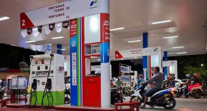 Daftar SPBU 24 jam selama mudik Lebaran 2026 yang bisa dijadikan referensi bagi pemudik untuk mengisi bahan bakar atau sekadar beristirahat. /Foto: Pinterest/Nur Hd