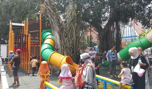 Kawasan tanpa rokok di Kota Malang. (Foto/M Sholeh)
