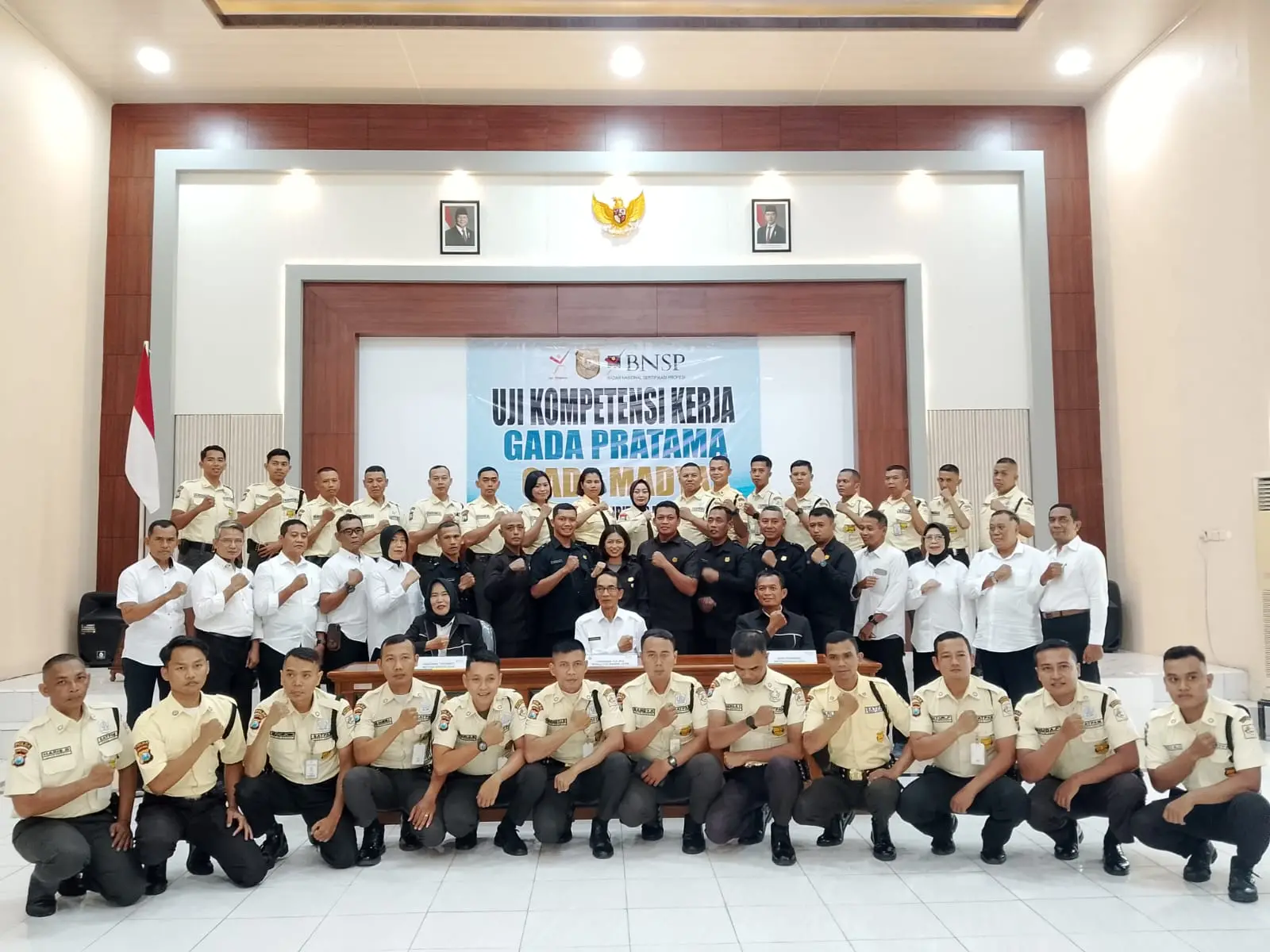 Antusias peserta uji kompetensi LSP P-2 Sekuriti PP Polri di BLK Singosari Malang. (Foto/M Sholeh)