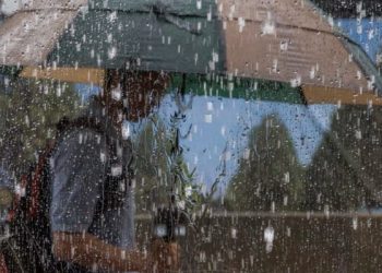 Prakiraan cuaca Malang, terutama di Kota Malang pada Senin, 16 Maret 2026 yang diperkirakan terjadi hujan dengan intensitas ringan. /Foto: Pinterest/Jacque