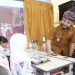 Wakil Wali Kota Batu Heli Suyanto saat meninjau pelaksanaan program MBG di salah satu sekolah. Foto: Prokopim KWB