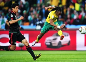 Siphiwe Tshabalala, pemain timnas Afrika Selatan saat mencetak gol spektakuler di gawang Meksiko. (Foto/Instagram Siphiwe Tshabalala)