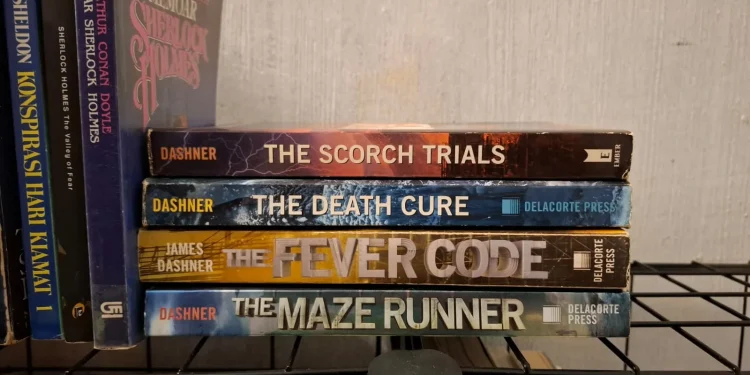 Koleksi seri novel Maze Runner. Foto: Aisyah Nawangsari Putri