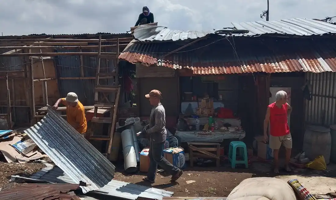 Pembongkaran bedak.