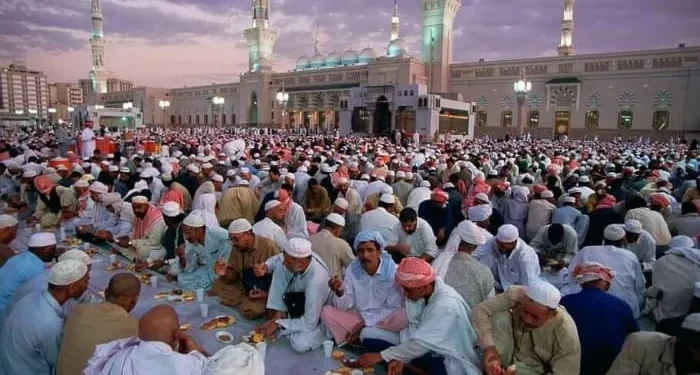 Jadwal buka puasa Malang Raya hari Senin, 2 Maret 2026 dan keutamaan puasa hari ke-12 Ramadan. /Foto: Pinterest/Armaaneddie