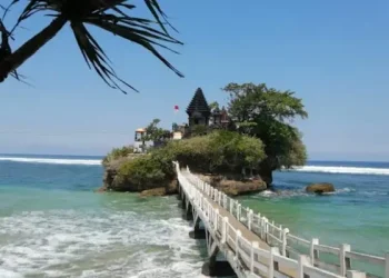 Pantai di Malang