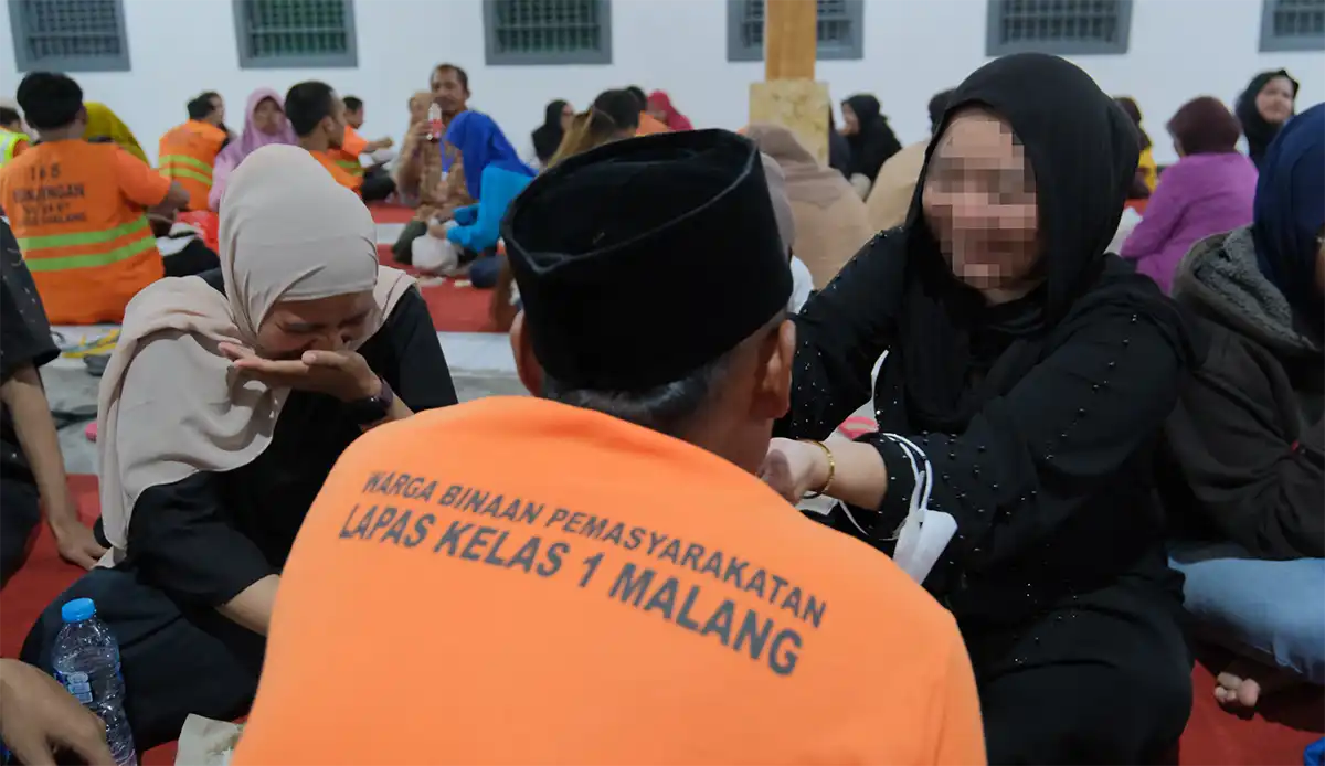 Suasana napi dan keluarga bukber