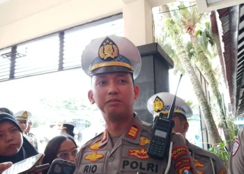 Kasatlantas Polresta Malang Kota, AKP Rio Angga Prasetyo, siap kawal Perda Parkir Kota Malang. (Foto/M Sholeh)