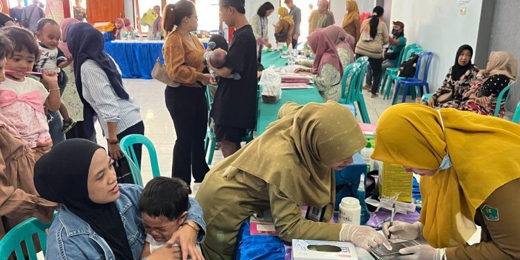 Imunisasi campak di Kota Malang. (Foto/M Sholeh)