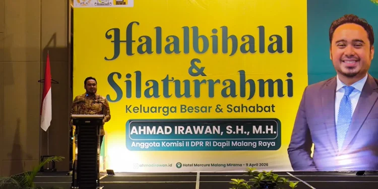 Anggota DPR RI, Ahmad Irawan saat menggelar halalbihalal dan silaturahmi di Kota Malang. (Foto/M Sholeh)