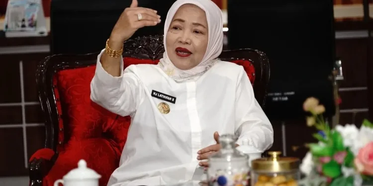 Wabup Malang, Lathifah Shohib saat memaparkan potensi kentang di Kabupaten Malang. Foto: Pemkab Malang