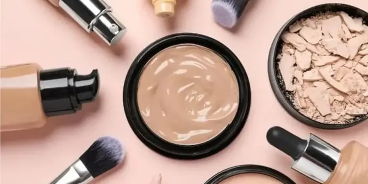 Illustrasi perbedaan foundation cushion skin tint bb cream. (Foto: Pinterest)