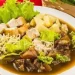 Rekomendasi 5 tahu campur di Kota Malang yang menawarkan cita rasa legendaris gurih nendang. /Foto: Pinterest/El Rumi Putra