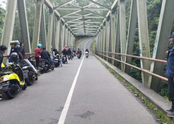 Ilustrasi Jembatan Cangar yang membutuhkan pagar pengaman agar tidak jadi tempat bunuh diri. Foto: Istimewa