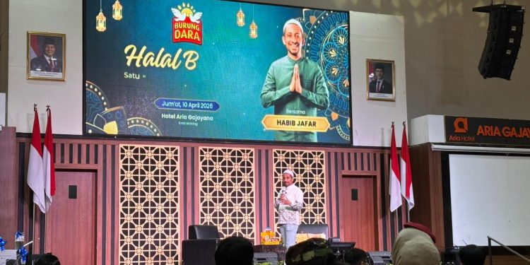 Sesi tausiyah yang dibawakan oleh Habib Jafar (Foto: Nathasya Amalia)