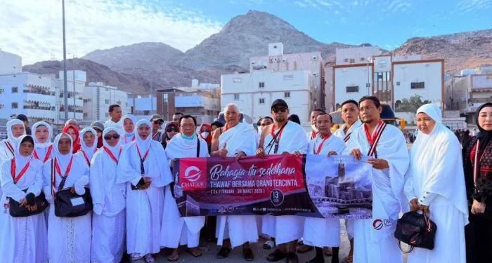 Chatour Travel, pelopor biro perjalanan umrah yang hadirkan Umrah Rasa Haji dan Umrah Keluarga Bahagia, hingga penerbangan direct Surabaya ke Madinah. /Foto: Dok. Chatour Travel.
