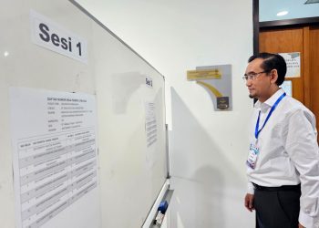 Rektor UB Prof. Widodo saat meninjau kesiapan pelaksanaan UTBK 2026. Foto: Dok.